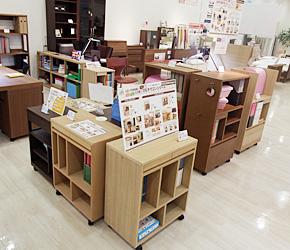 カリモク家具多摩ショールーム ラック・ワゴン