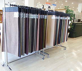 カリモク家具多摩ショールーム　リビングソファ　張り地サンプル