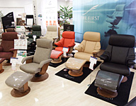 カリモク家具　多摩ショールーム3F　インテリアフロア　床材