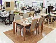 カリモク家具　多摩ショールーム4F　ベッドフロア